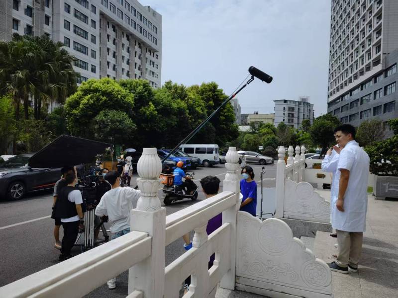 临江市广告片拍摄公司低成本实现高规格制作的诀窍